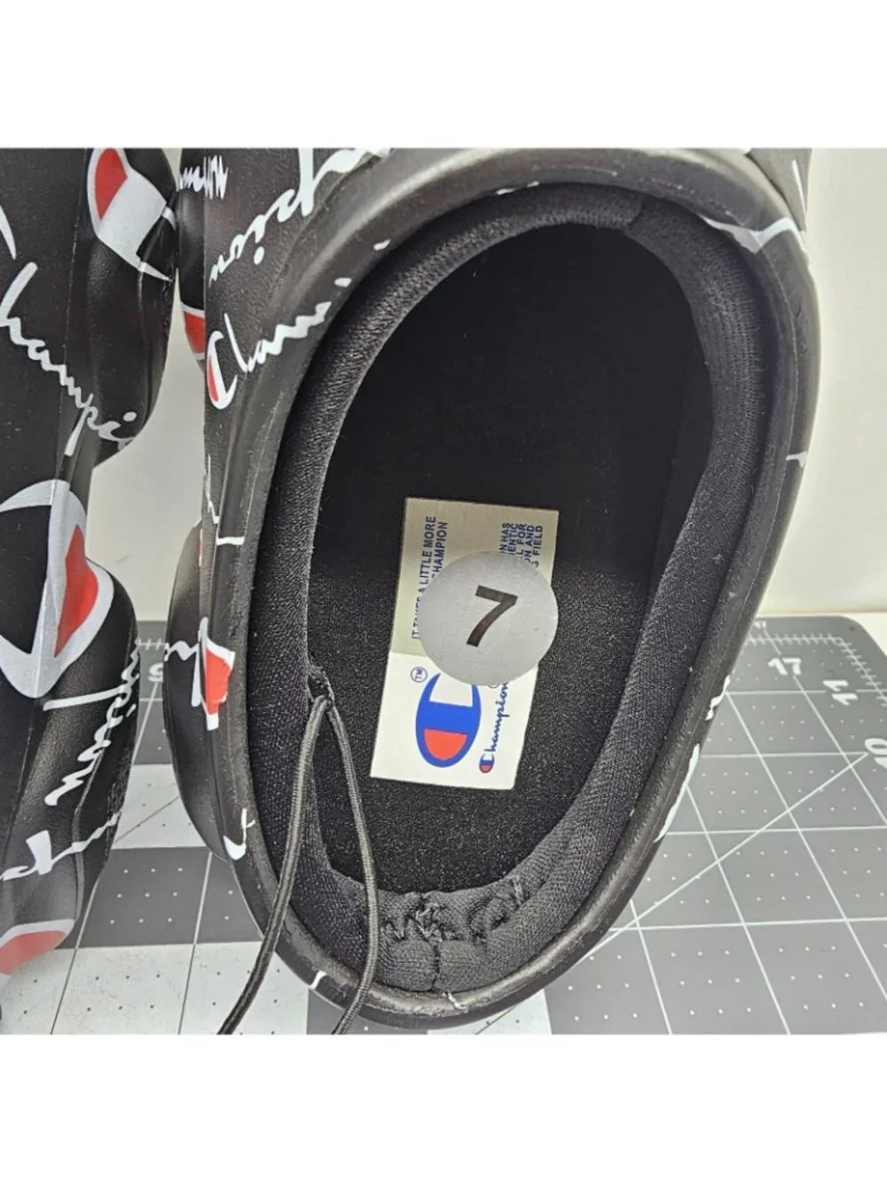 New Champion Super Meloso Warped Slides Black White Youth/ Mens Sz 7 Closed Toe
